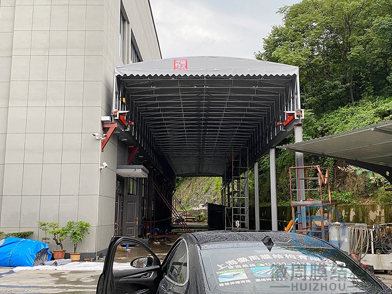 厂房电动推拉雨蓬